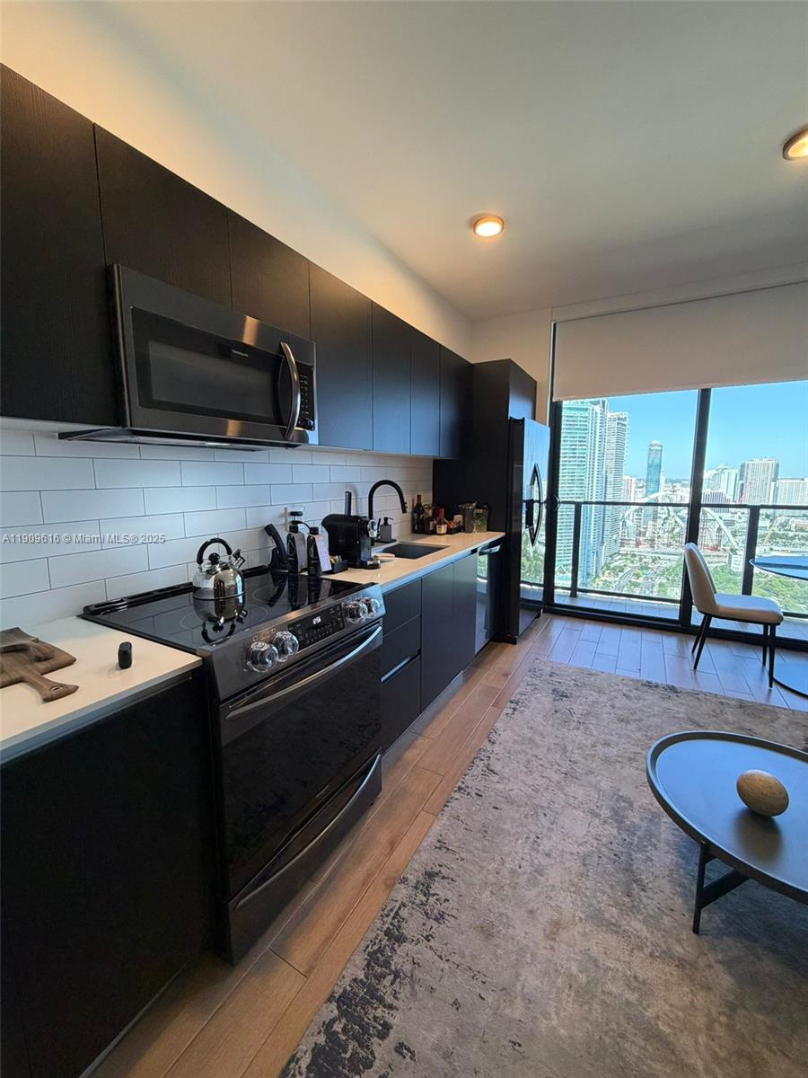 398 NE 5th St #3407 Miami, FL 33132