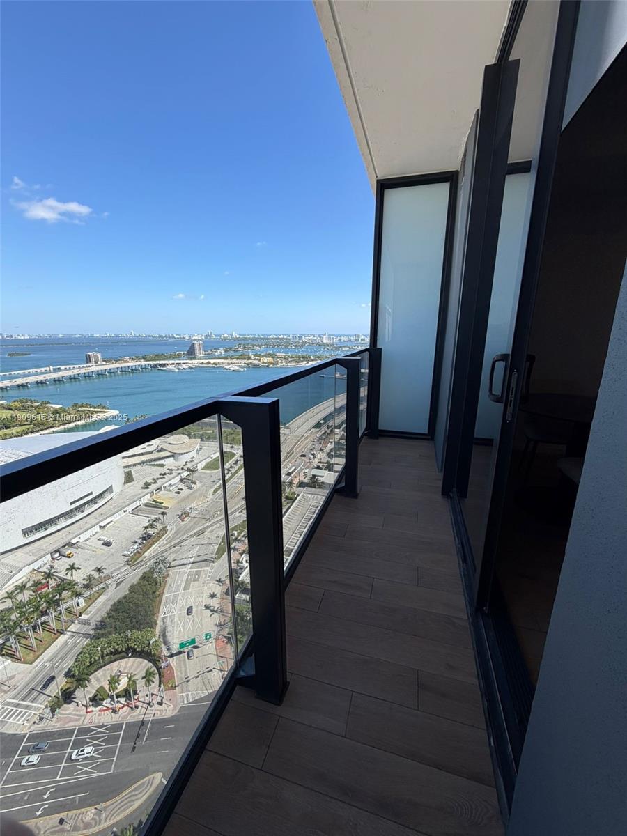 398 NE 5th St #3407 Miami, FL 33132