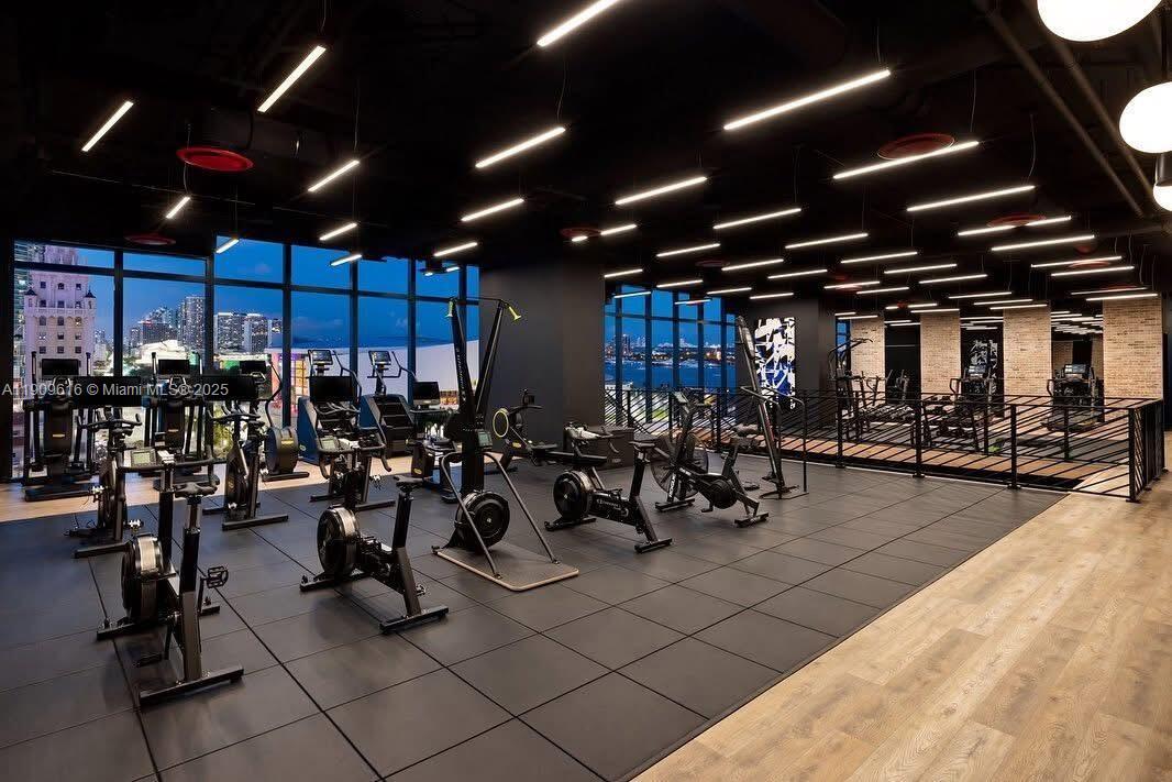 398 NE 5th St #3407 Miami, FL 33132