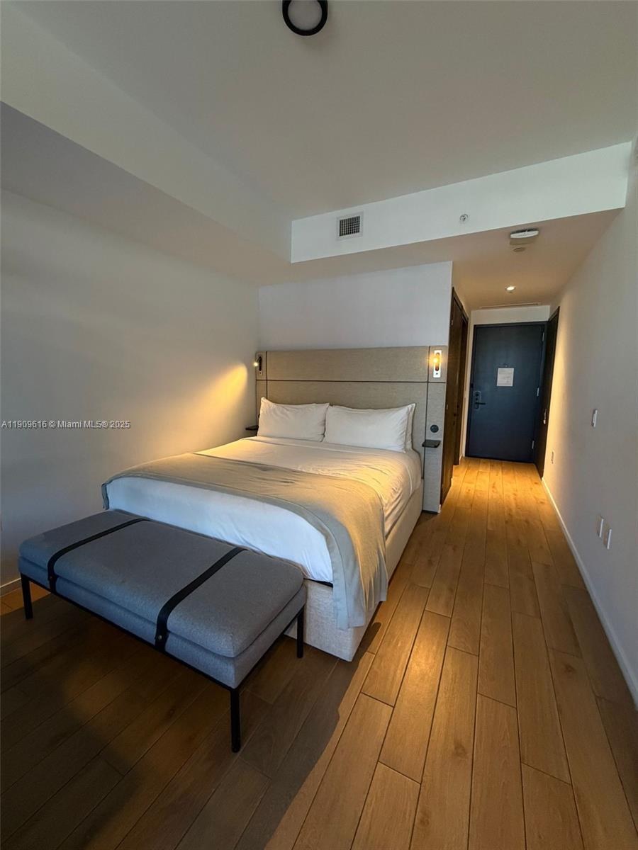 398 NE 5th St #3407 Miami, FL 33132