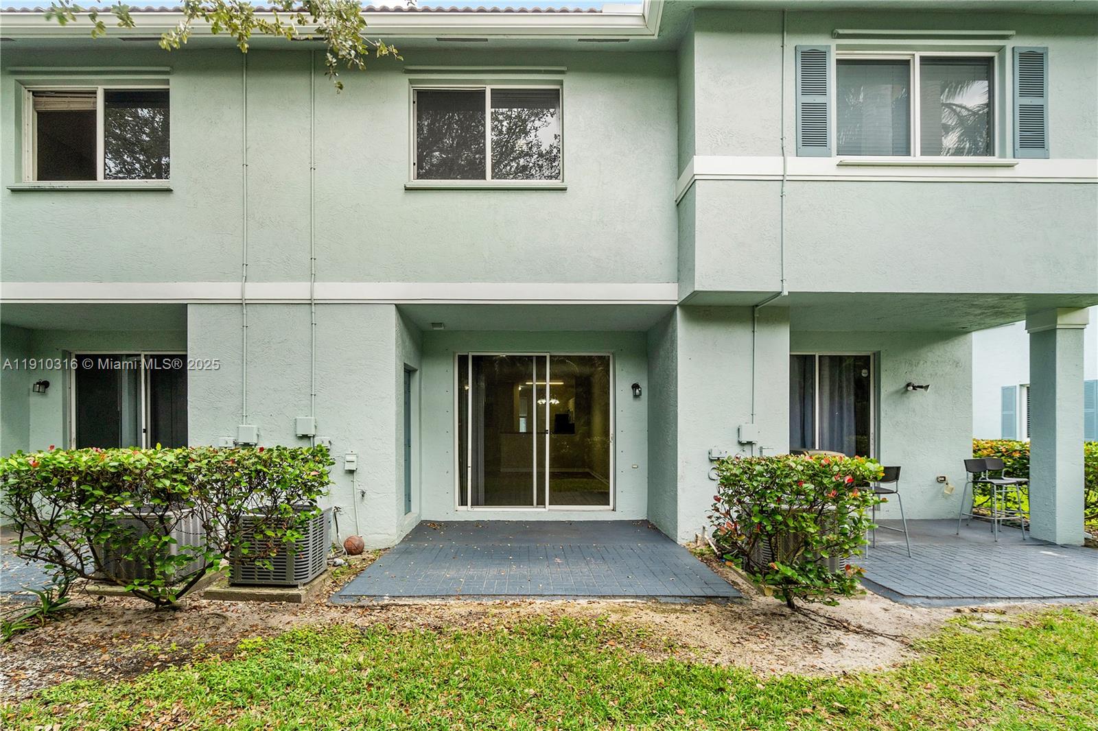 3717 Sonoma Dr Riviera Beach, FL 33404