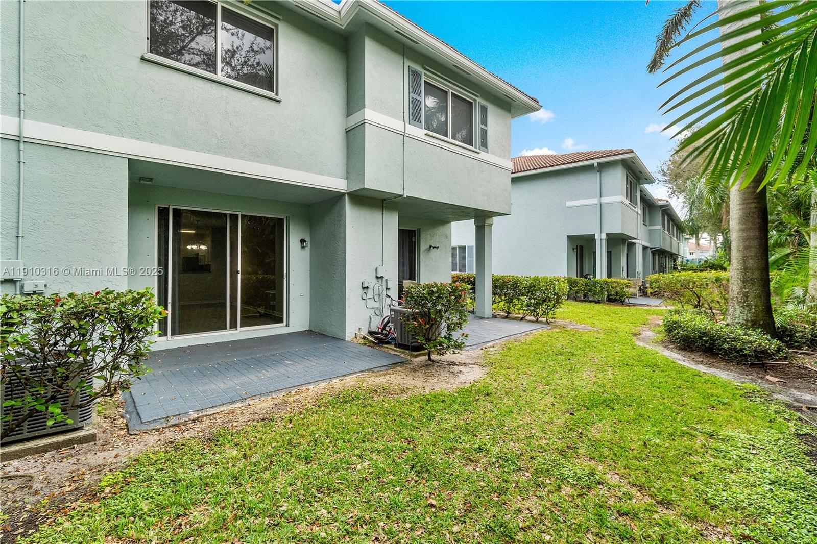 3717 Sonoma Dr Riviera Beach, FL 33404