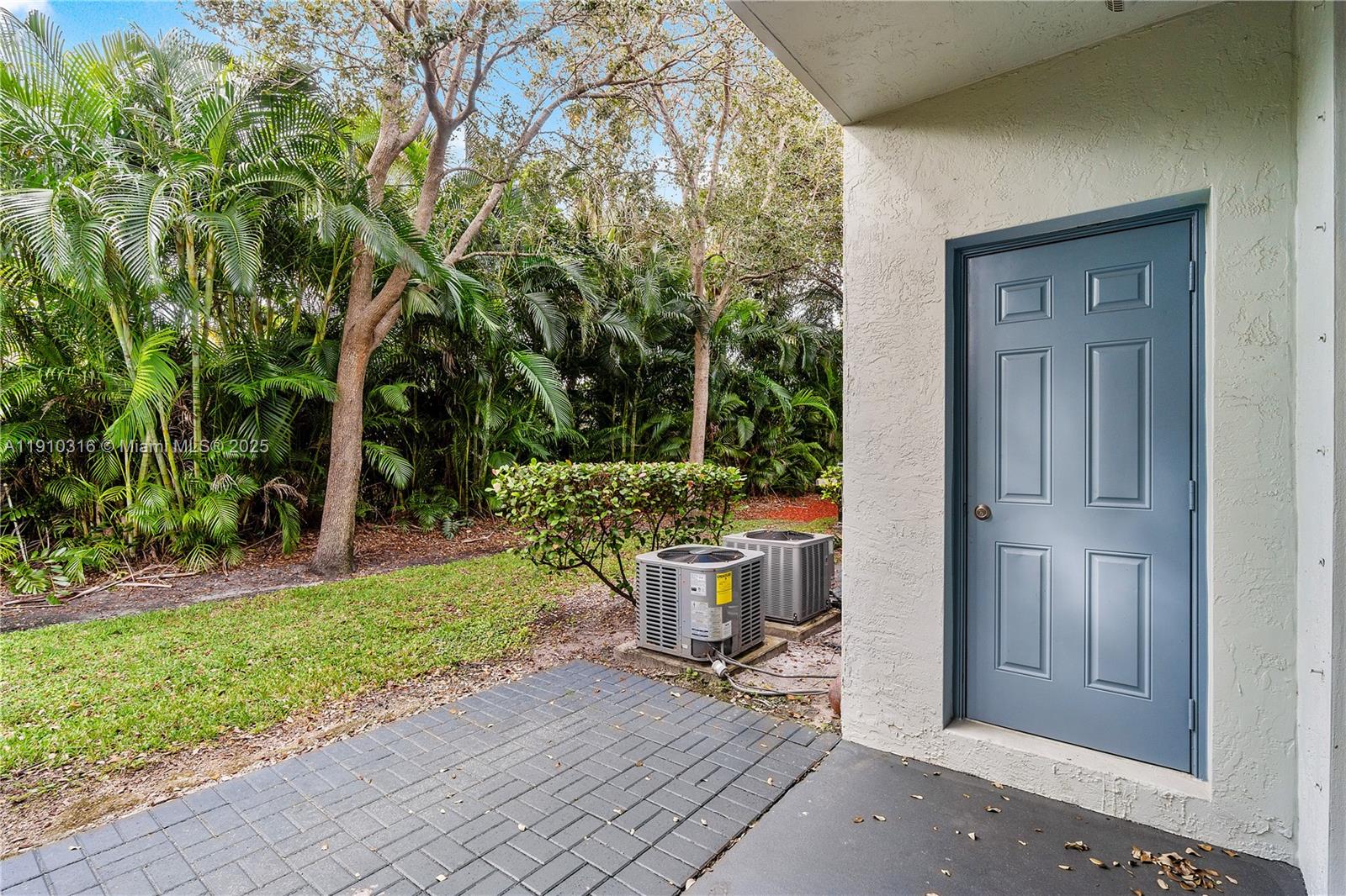 3717 Sonoma Dr Riviera Beach, FL 33404