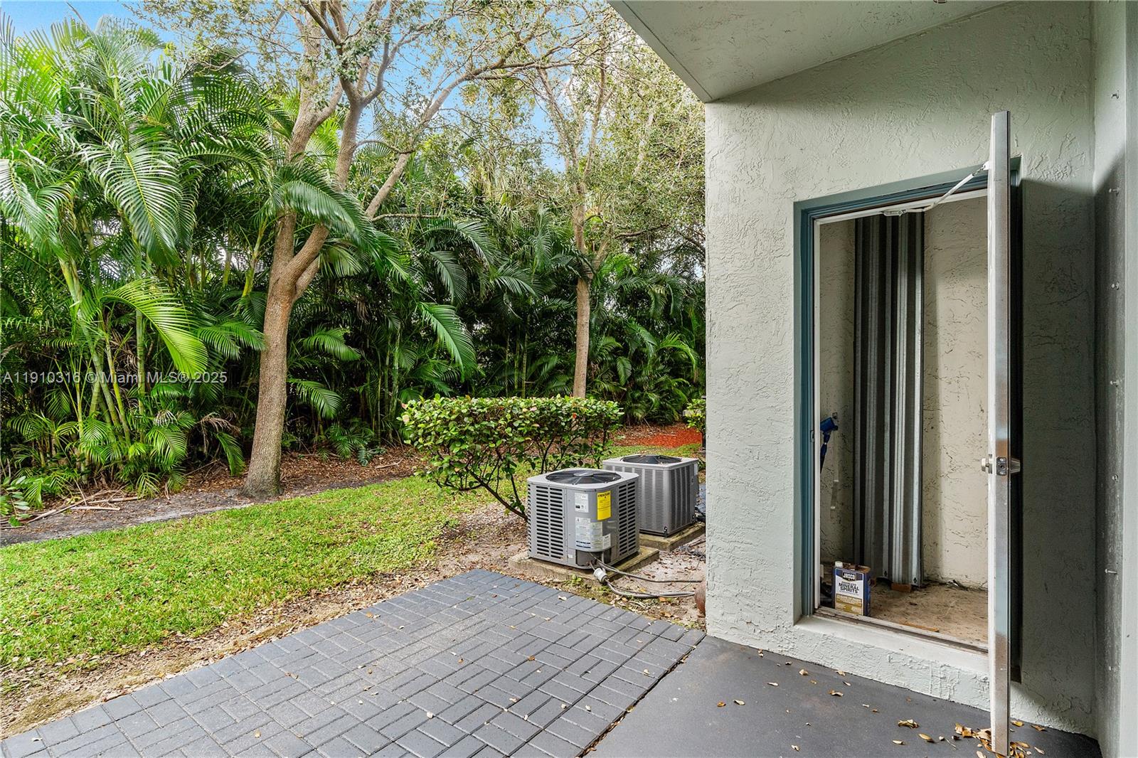 3717 Sonoma Dr Riviera Beach, FL 33404