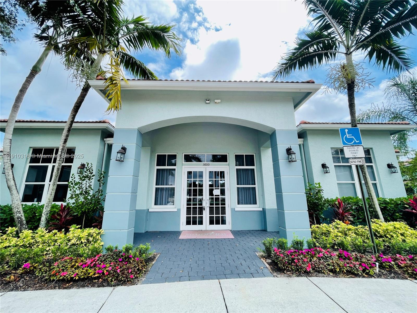 3717 Sonoma Dr Riviera Beach, FL 33404