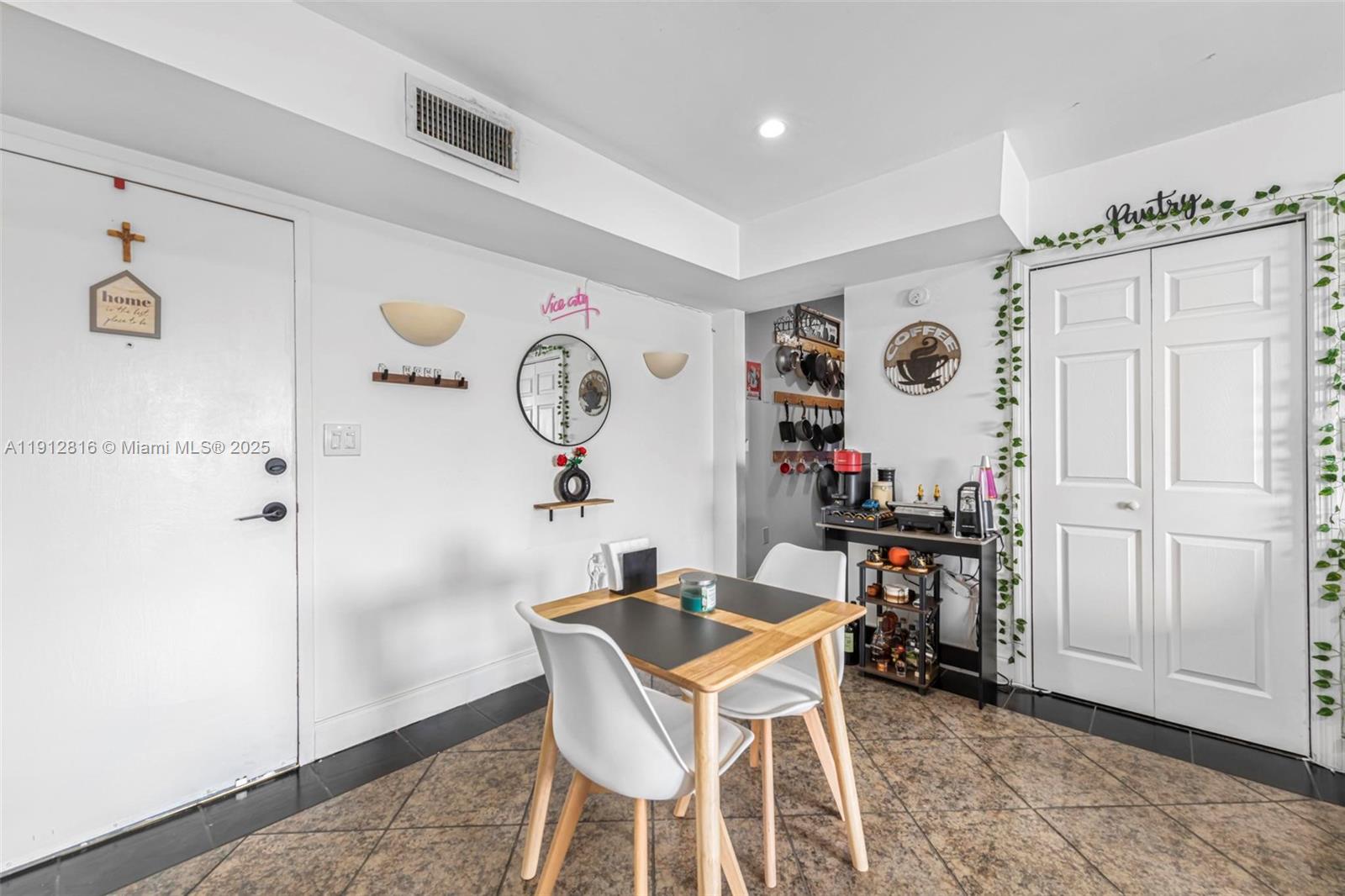 4705 NW 7th St #408-7 Miami, FL 33126