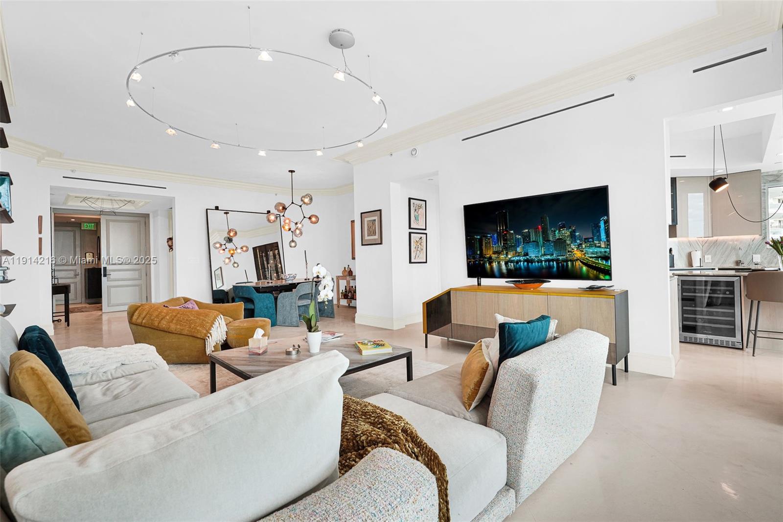 16047 Collins Ave #2102 Sunny Isles Beach, FL 33160