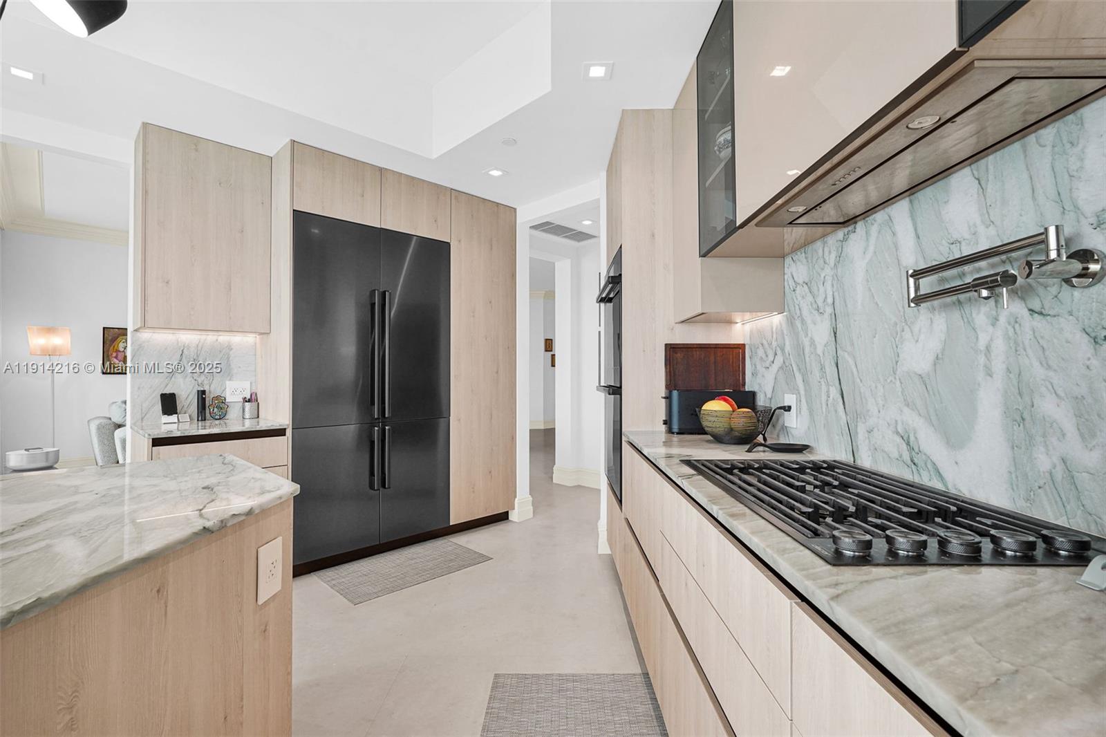 16047 Collins Ave #2102 Sunny Isles Beach, FL 33160