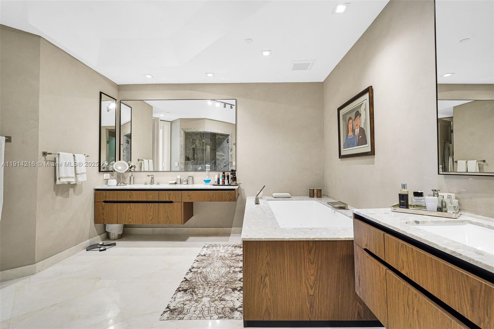 16047 Collins Ave #2102 Sunny Isles Beach, FL 33160