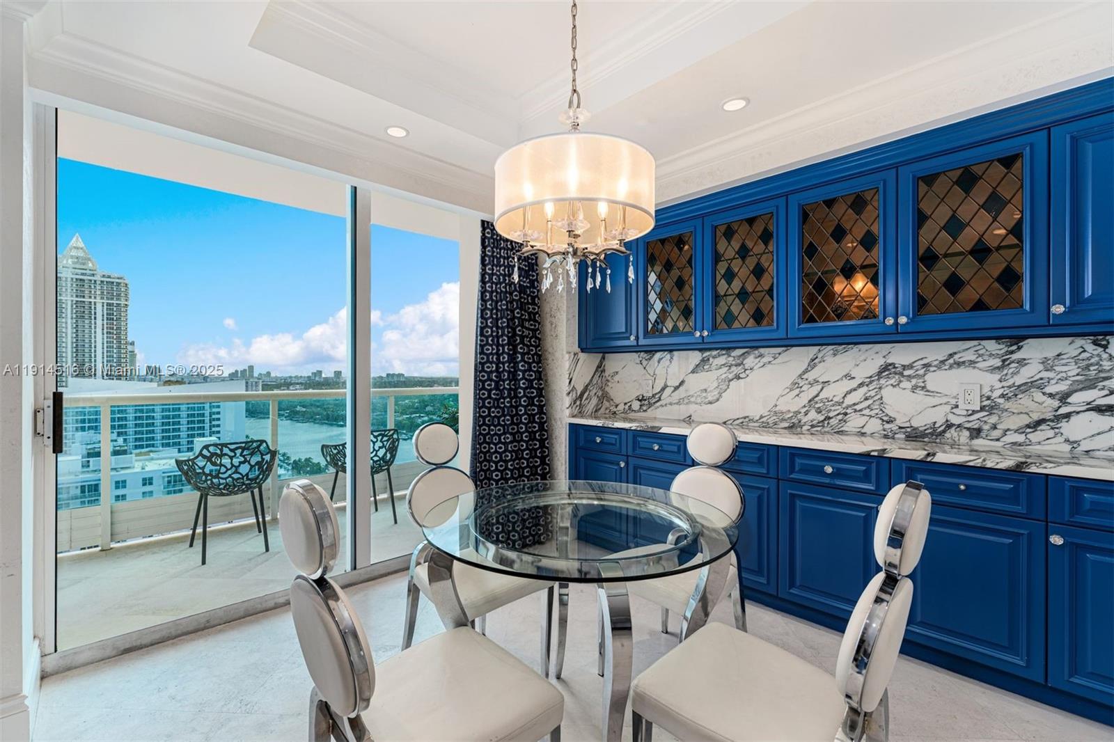 5025 Collins Ave #PH-1 Miami Beach, FL 33140