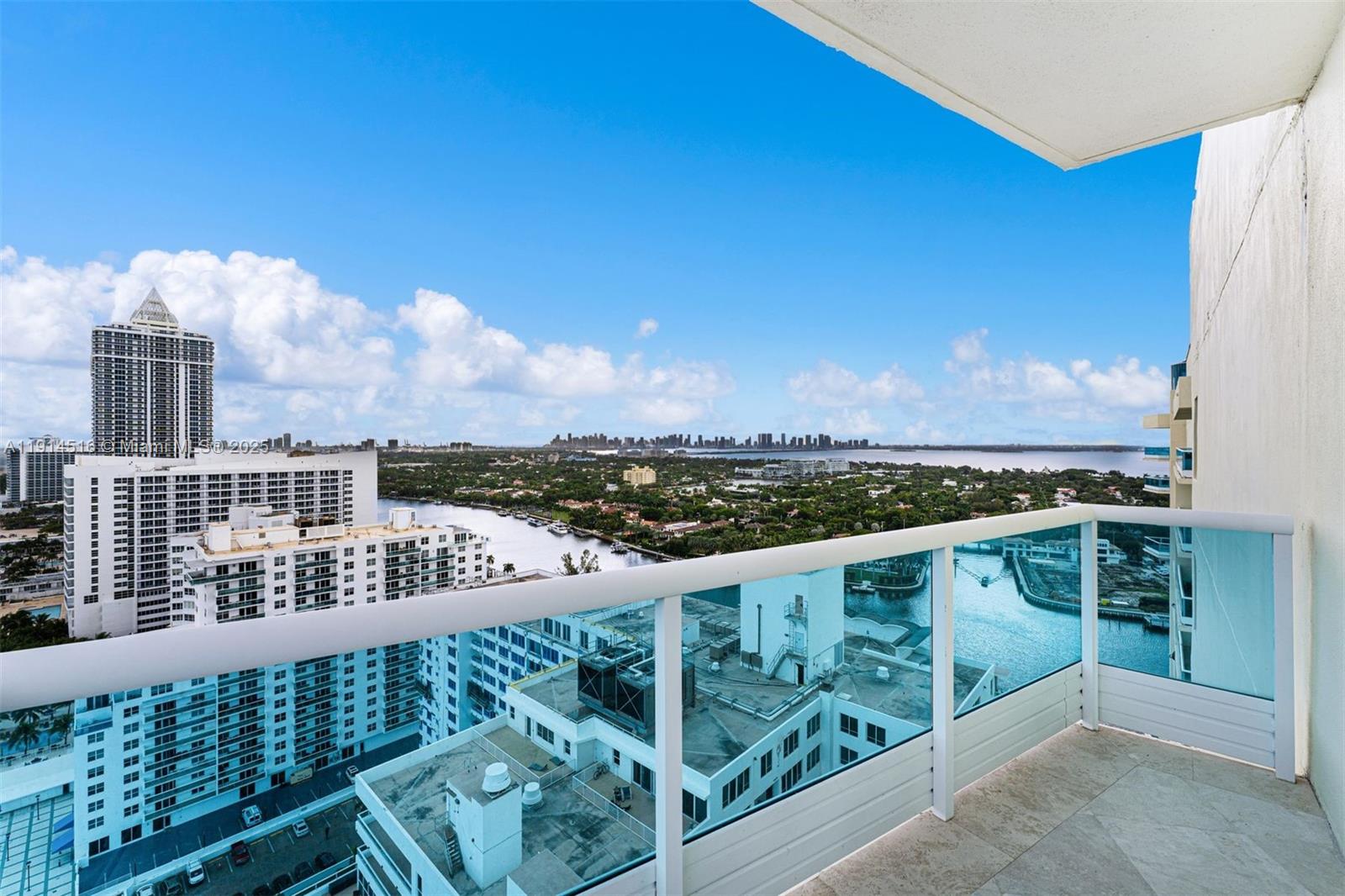 5025 Collins Ave #PH-1 Miami Beach, FL 33140