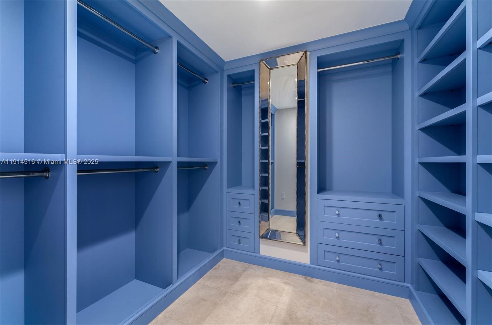 5025 Collins Ave #PH-1 Miami Beach, FL 33140