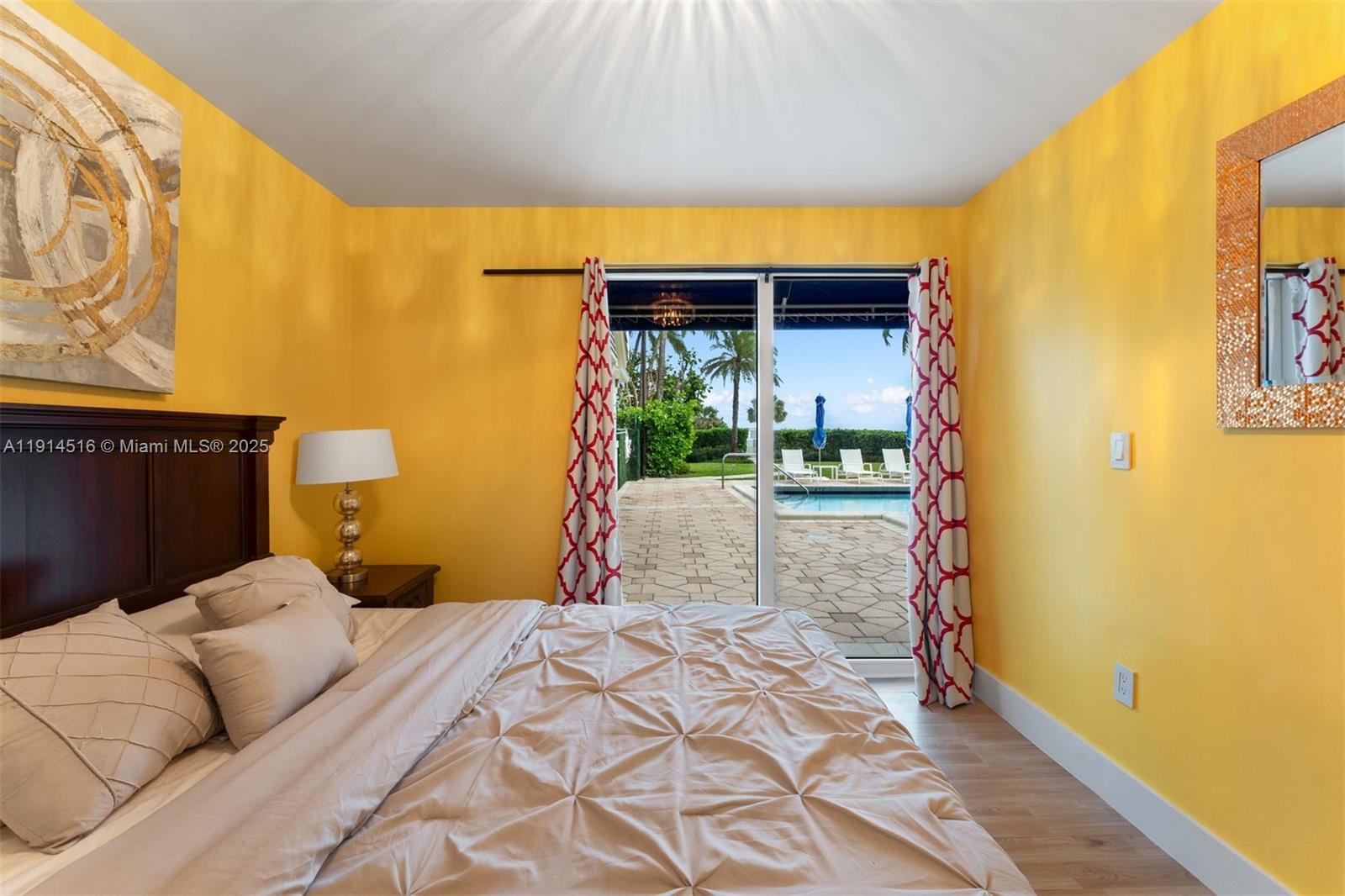 5025 Collins Ave #PH-1 Miami Beach, FL 33140