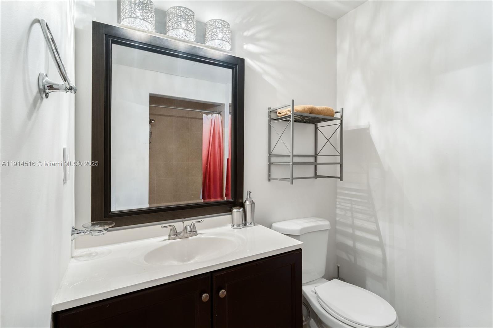 5025 Collins Ave #PH-1 Miami Beach, FL 33140