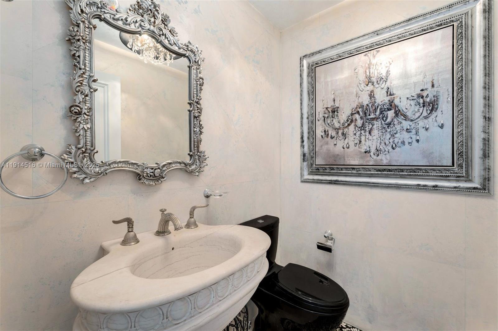 5025 Collins Ave #PH-1 Miami Beach, FL 33140