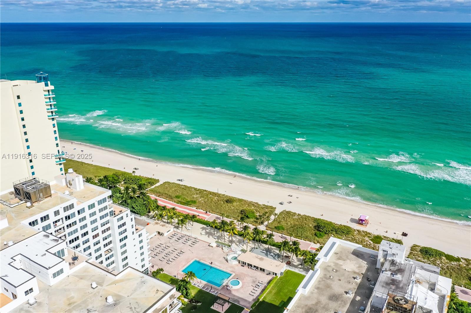 5005 Collins Ave #402