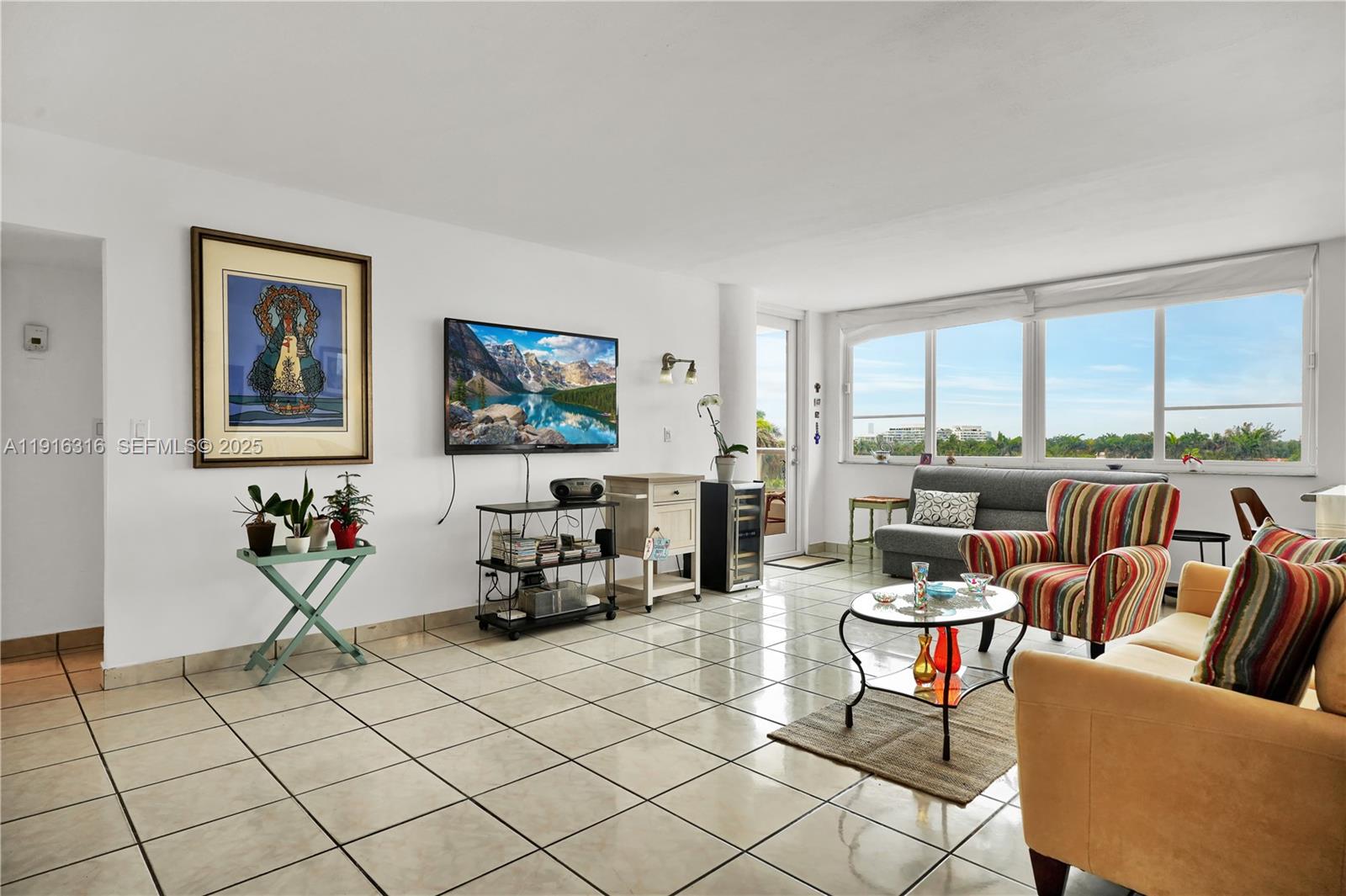 5005 Collins Ave #402 Miami Beach, FL 33140