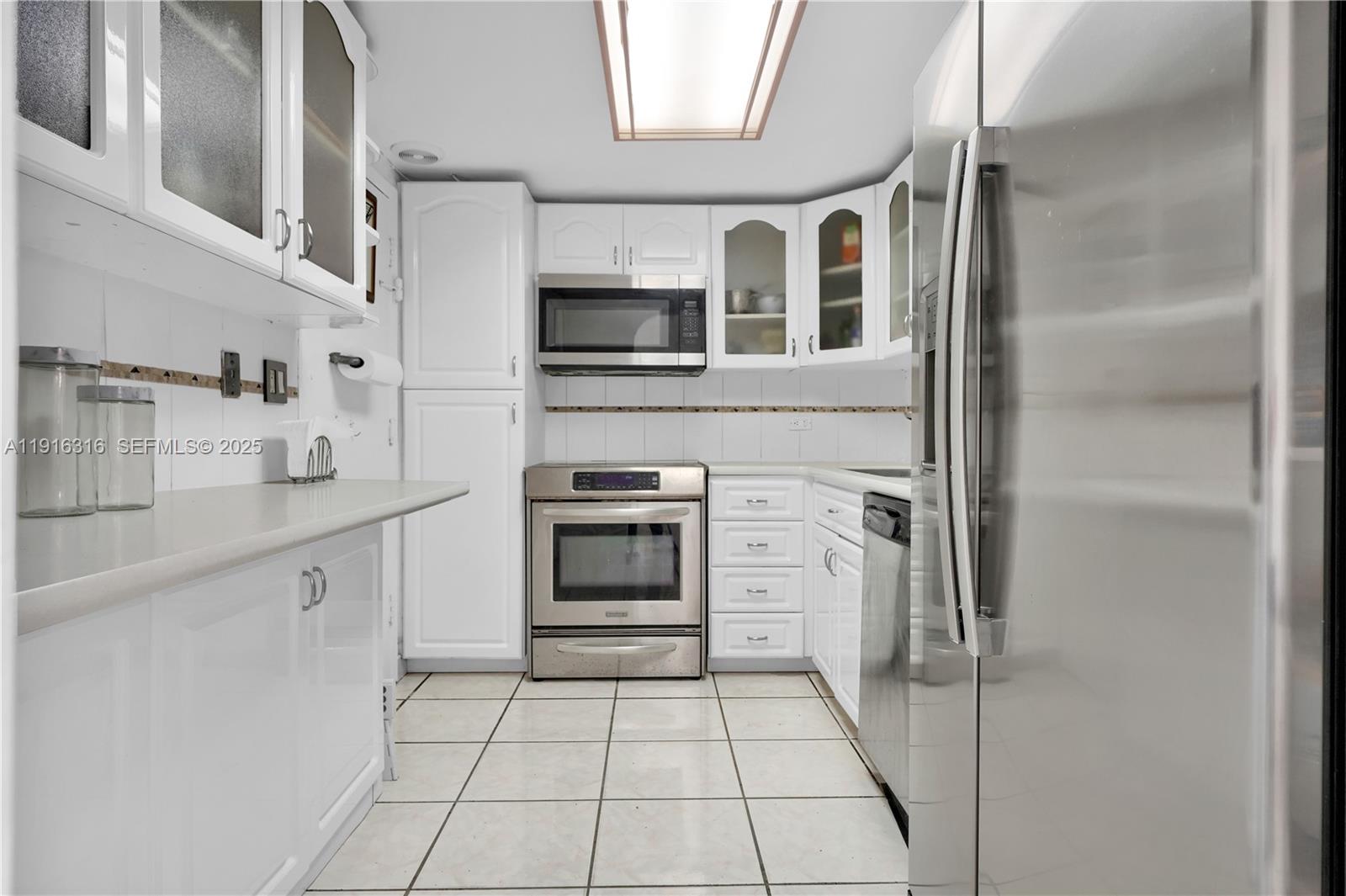 5005 Collins Ave #402 Miami Beach, FL 33140