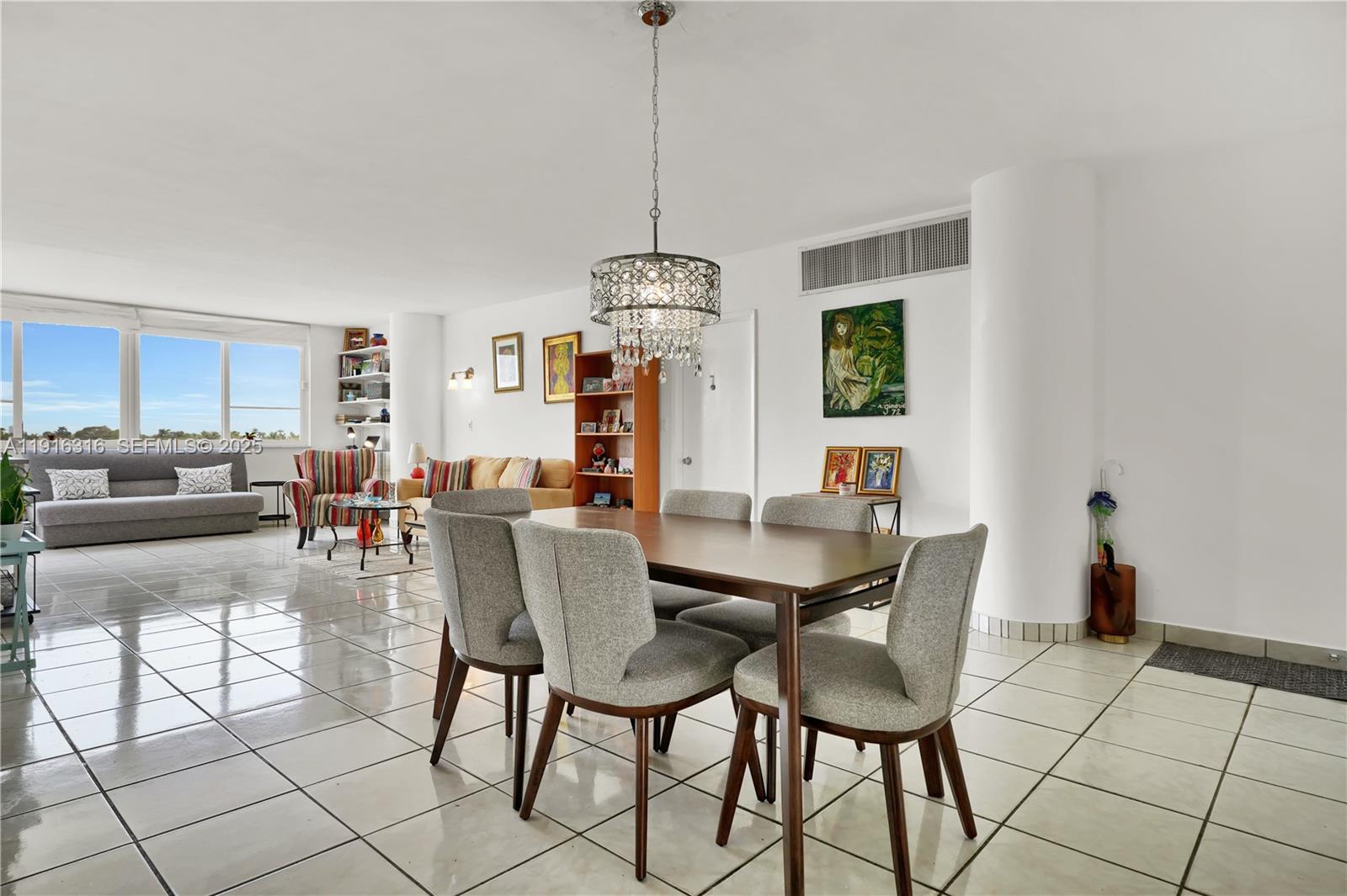 5005 Collins Ave #402 Miami Beach, FL 33140