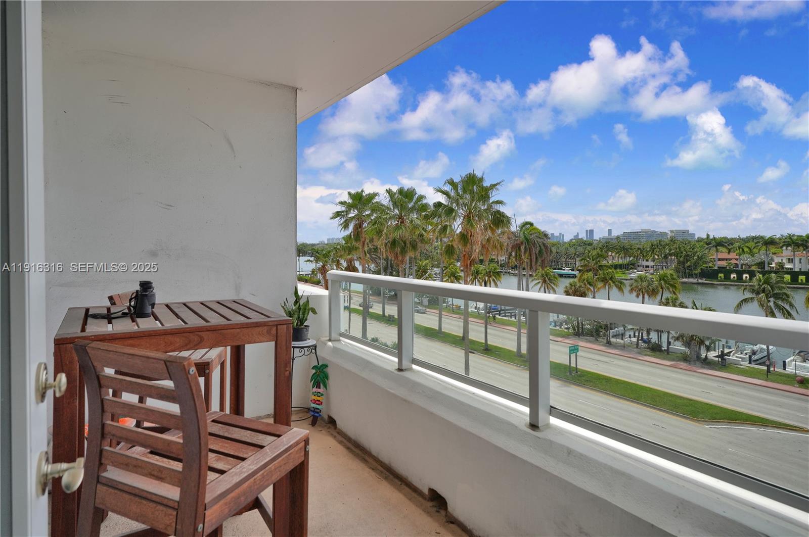 5005 Collins Ave #402 Miami Beach, FL 33140