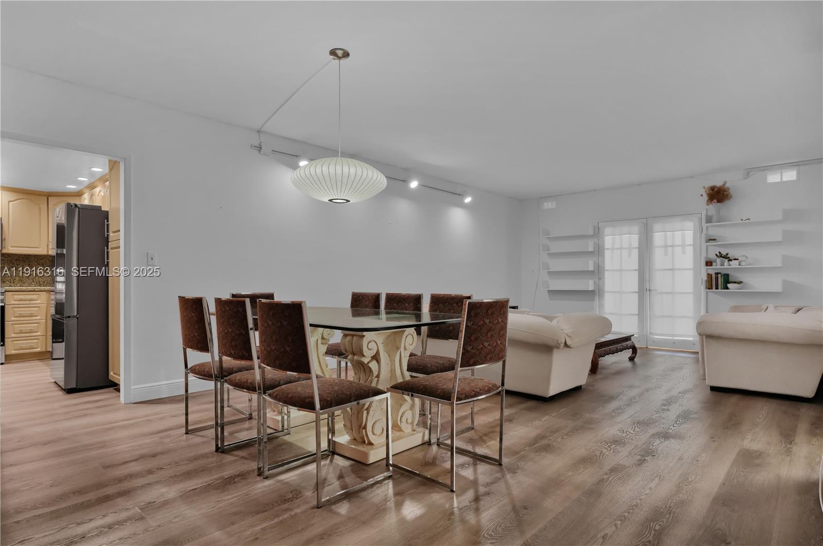 5005 Collins Ave #402 Miami Beach, FL 33140