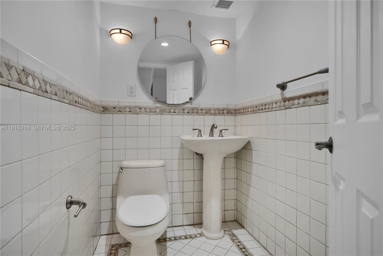 5005 Collins Ave #402 Miami Beach, FL 33140