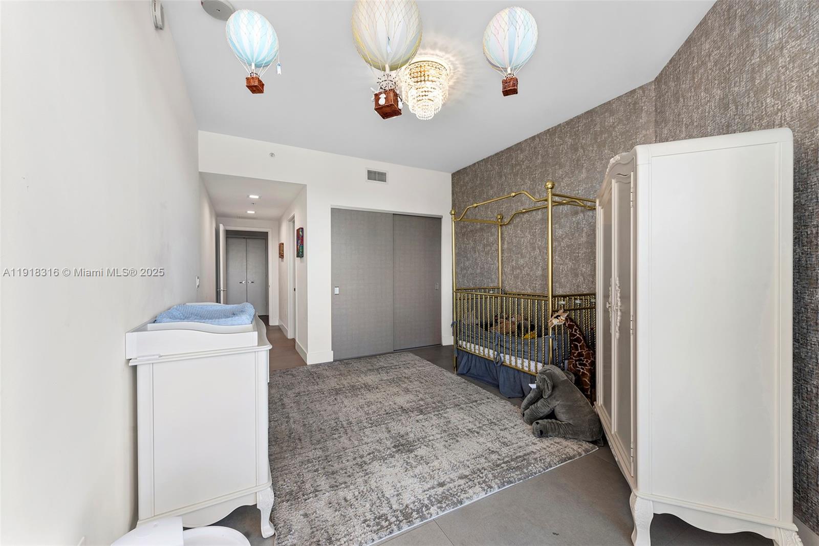 17111 Biscayne Blvd #606 North Miami Beach, FL 33160