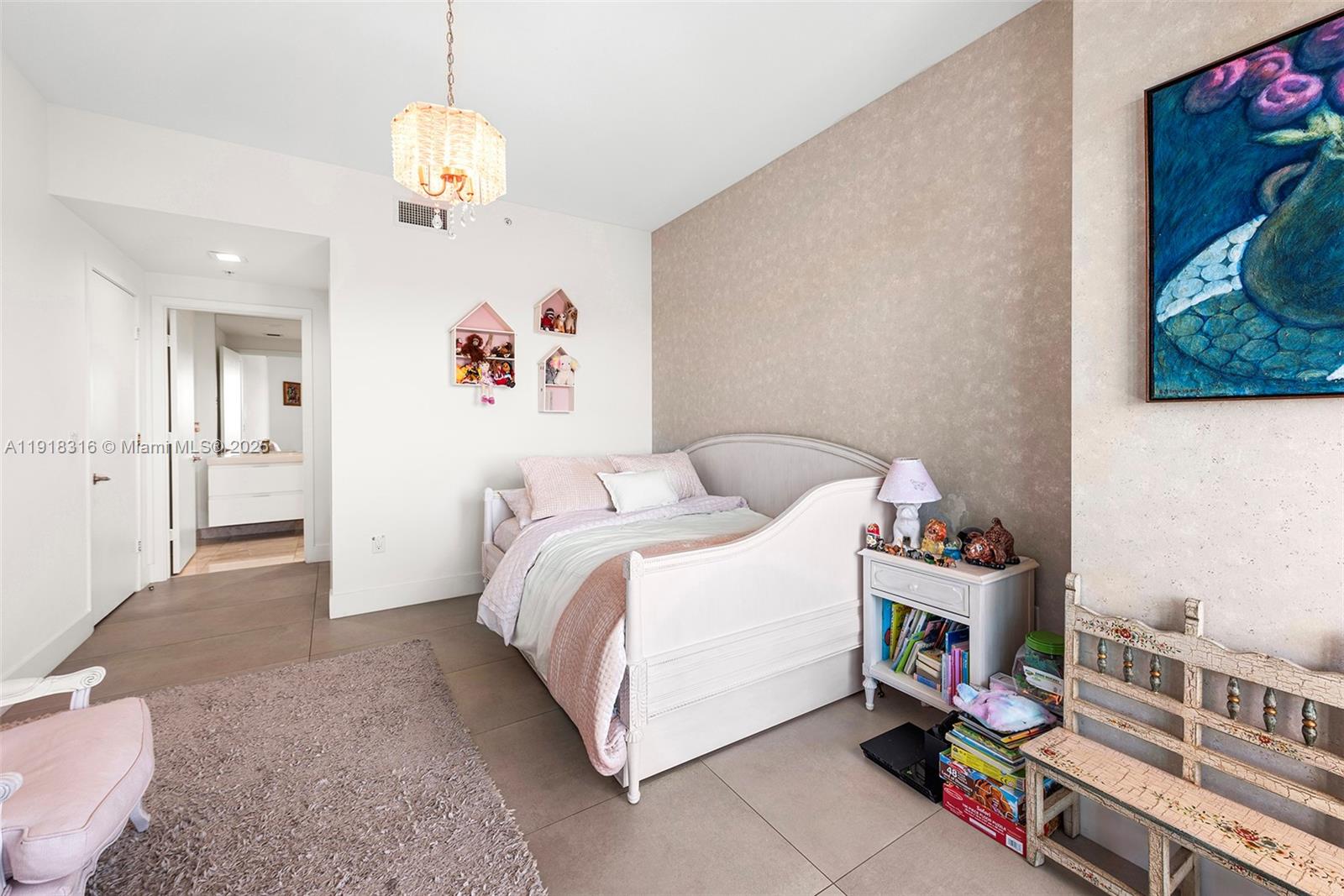 17111 Biscayne Blvd #606 North Miami Beach, FL 33160