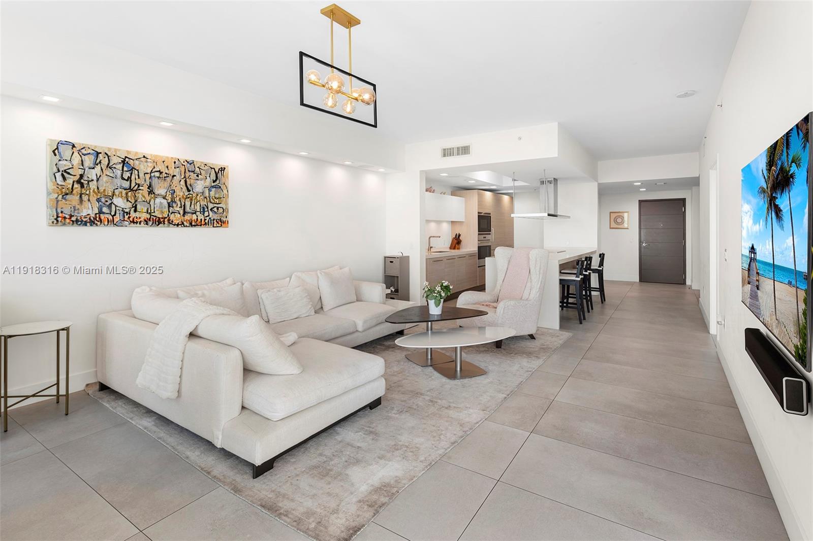 17111 Biscayne Blvd #606 North Miami Beach, FL 33160