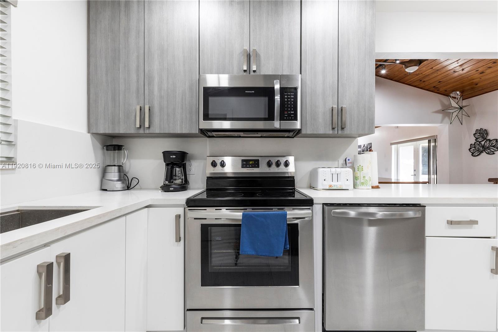 753 NE 81st St Miami, FL 33138