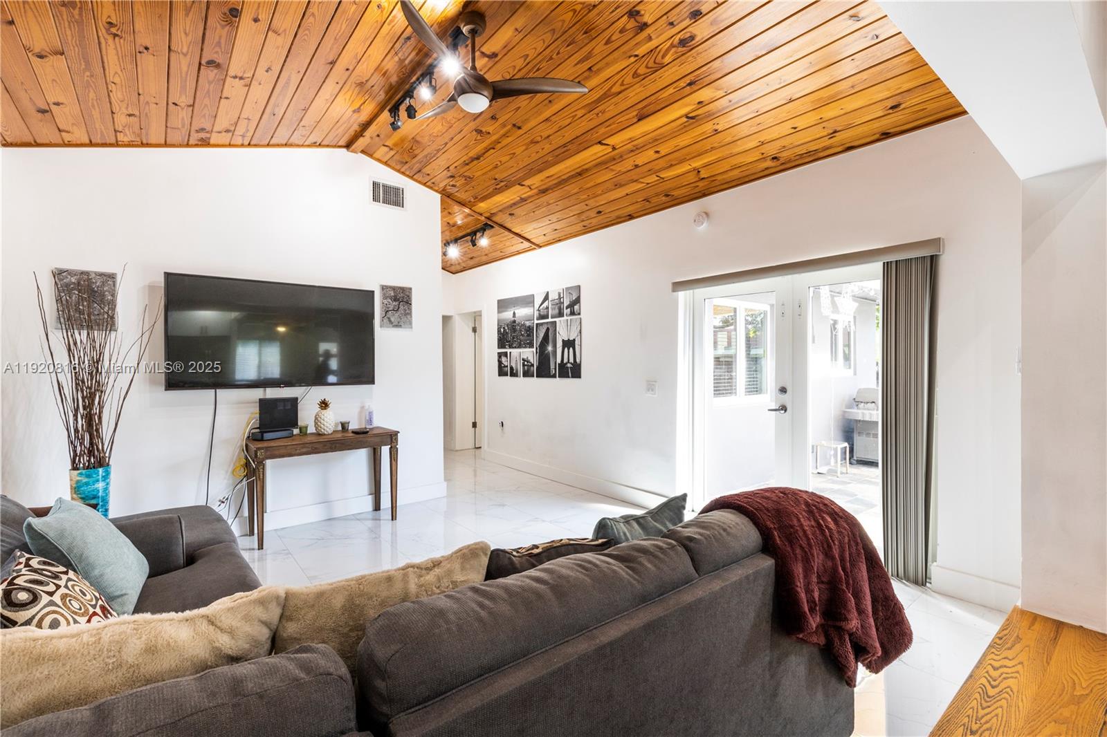 753 NE 81st St Miami, FL 33138