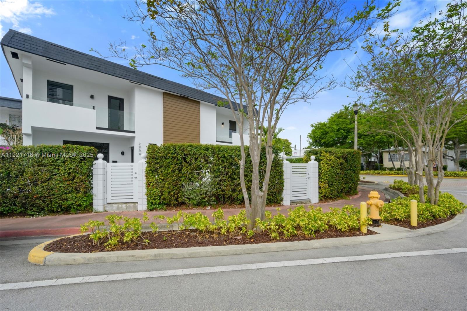 7994 Crespi Blvd Miami Beach, FL 33141