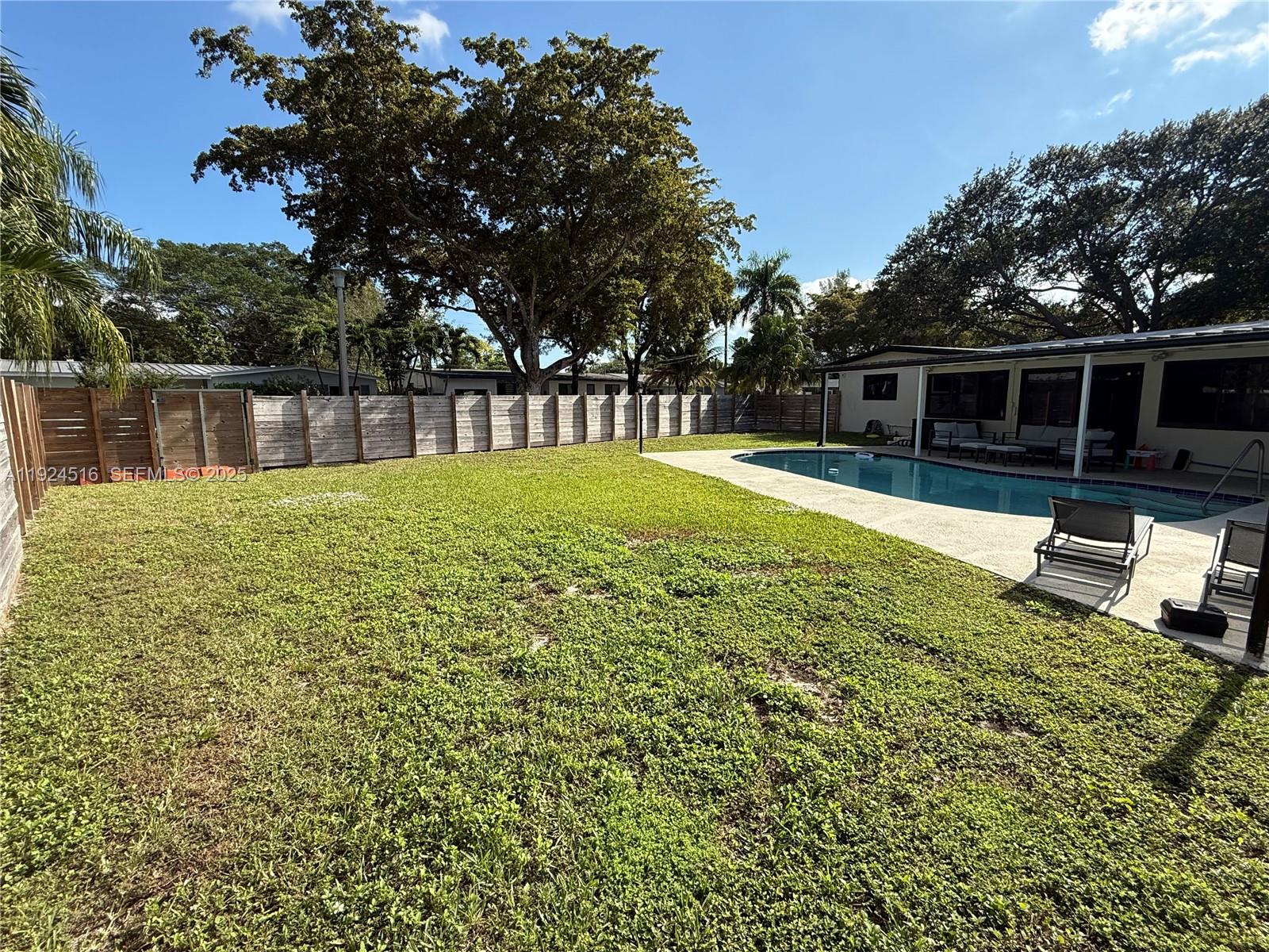 325 NE 121st Ter North Miami, FL 33161