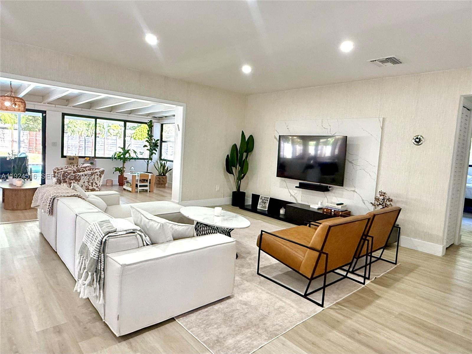 325 NE 121st Ter North Miami, FL 33161