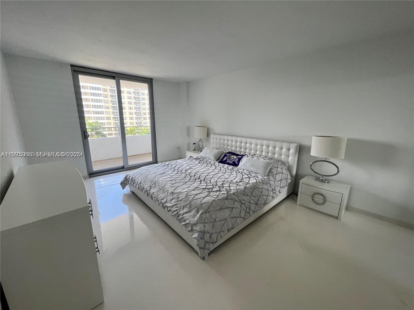 5555 Collins Ave #7T Miami Beach, FL 33140