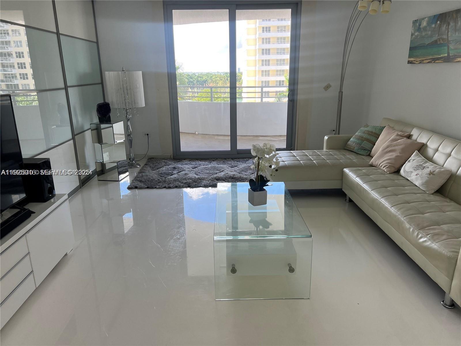 5555 Collins Ave #7T Miami Beach, FL 33140