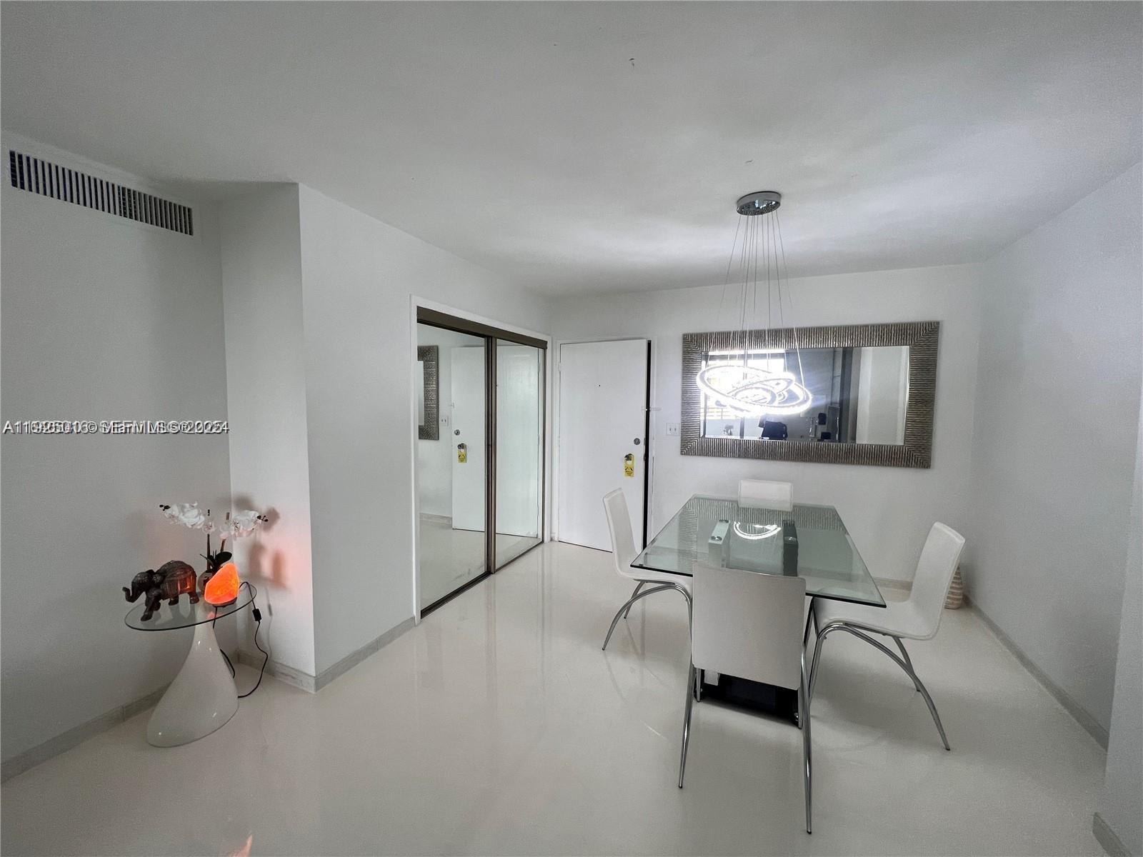 5555 Collins Ave #7T Miami Beach, FL 33140