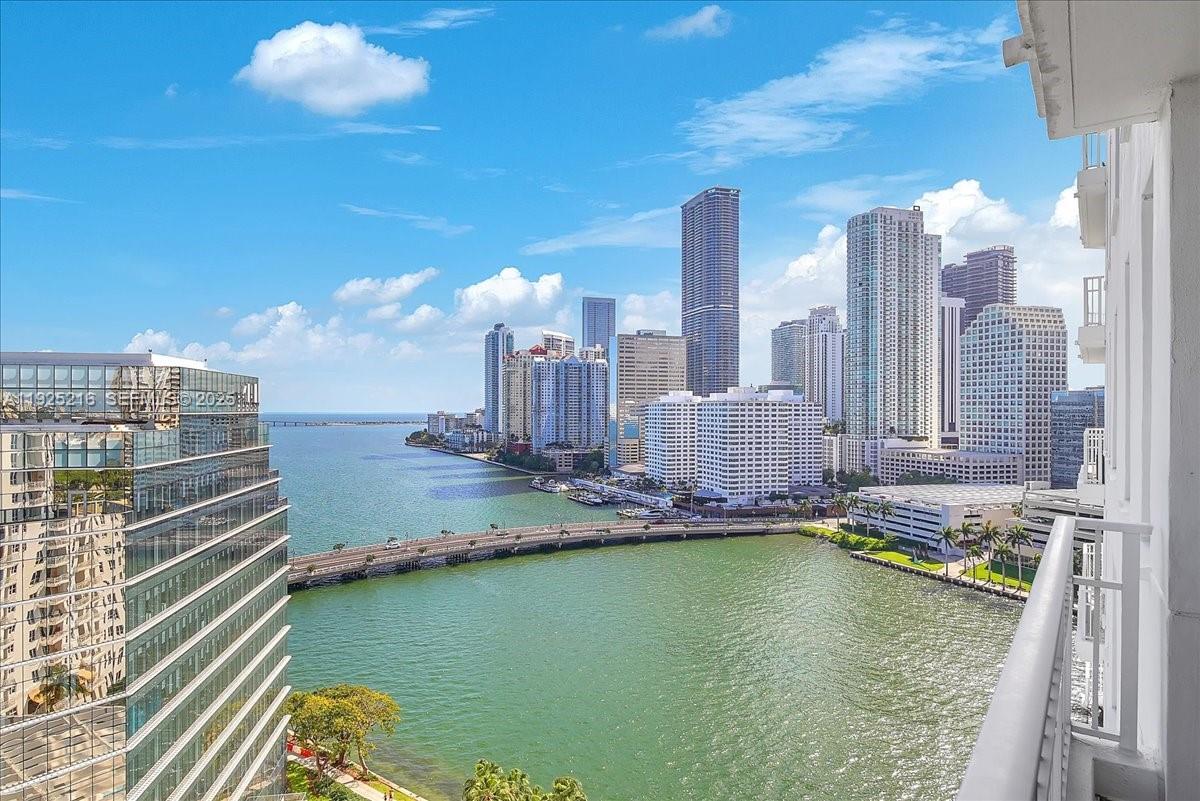 701 Brickell Key Blvd #1911 Miami, FL 33131