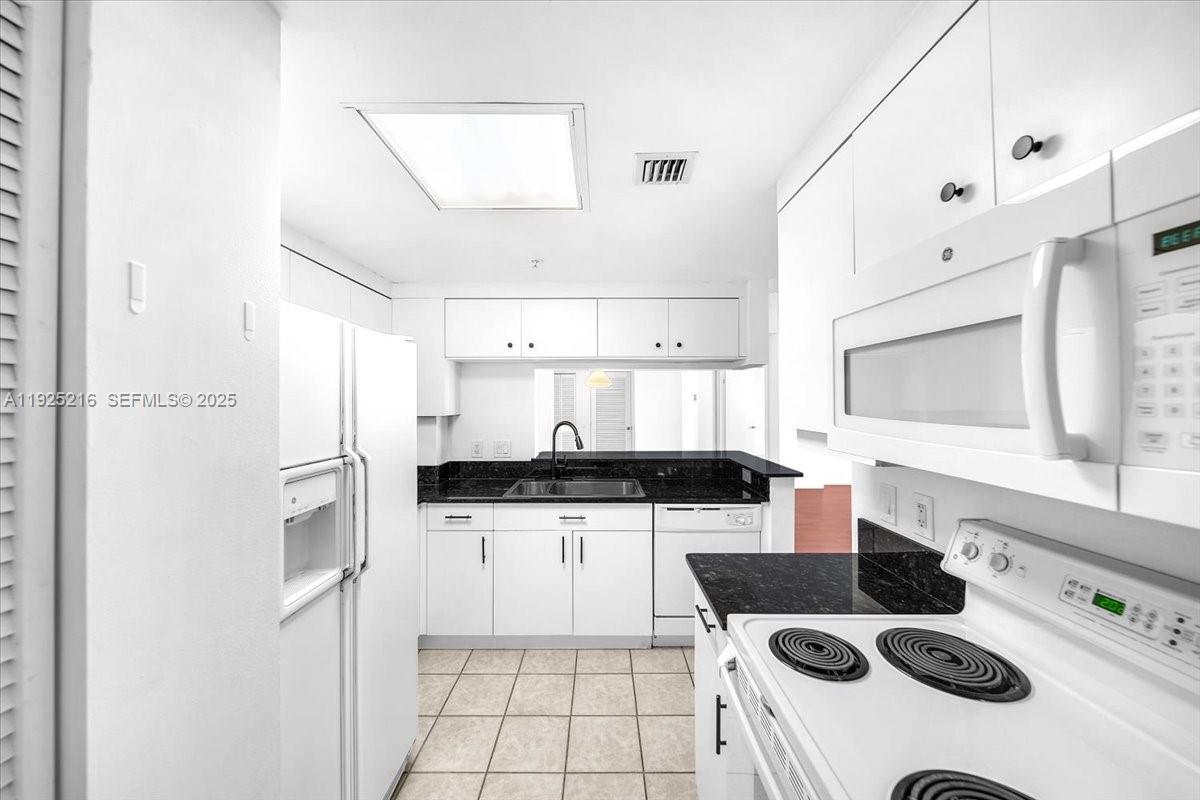 701 Brickell Key Blvd #1911 Miami, FL 33131