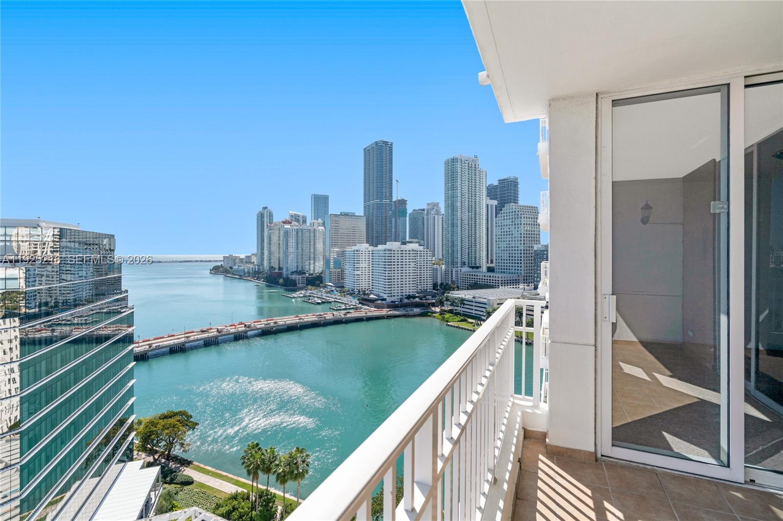 image Courvoisier Courts71