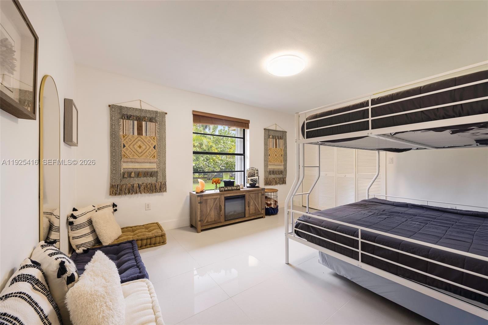 20450 SW 198th Ave Miami, FL 33187