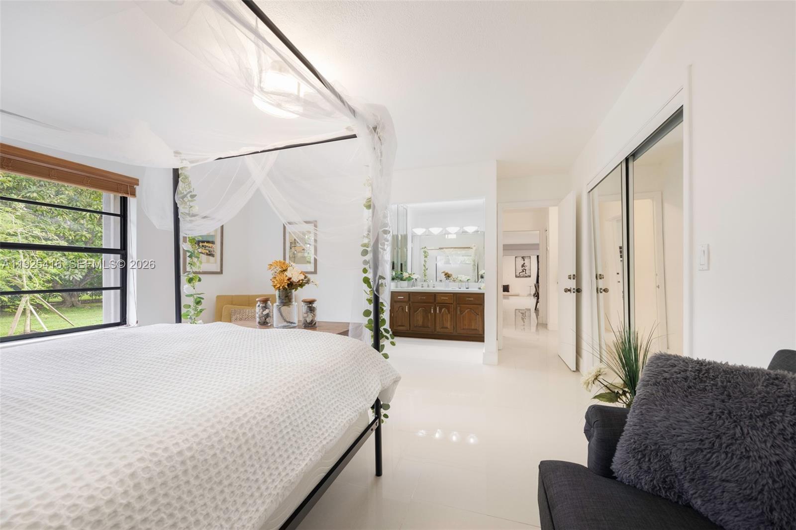 20450 SW 198th Ave Miami, FL 33187