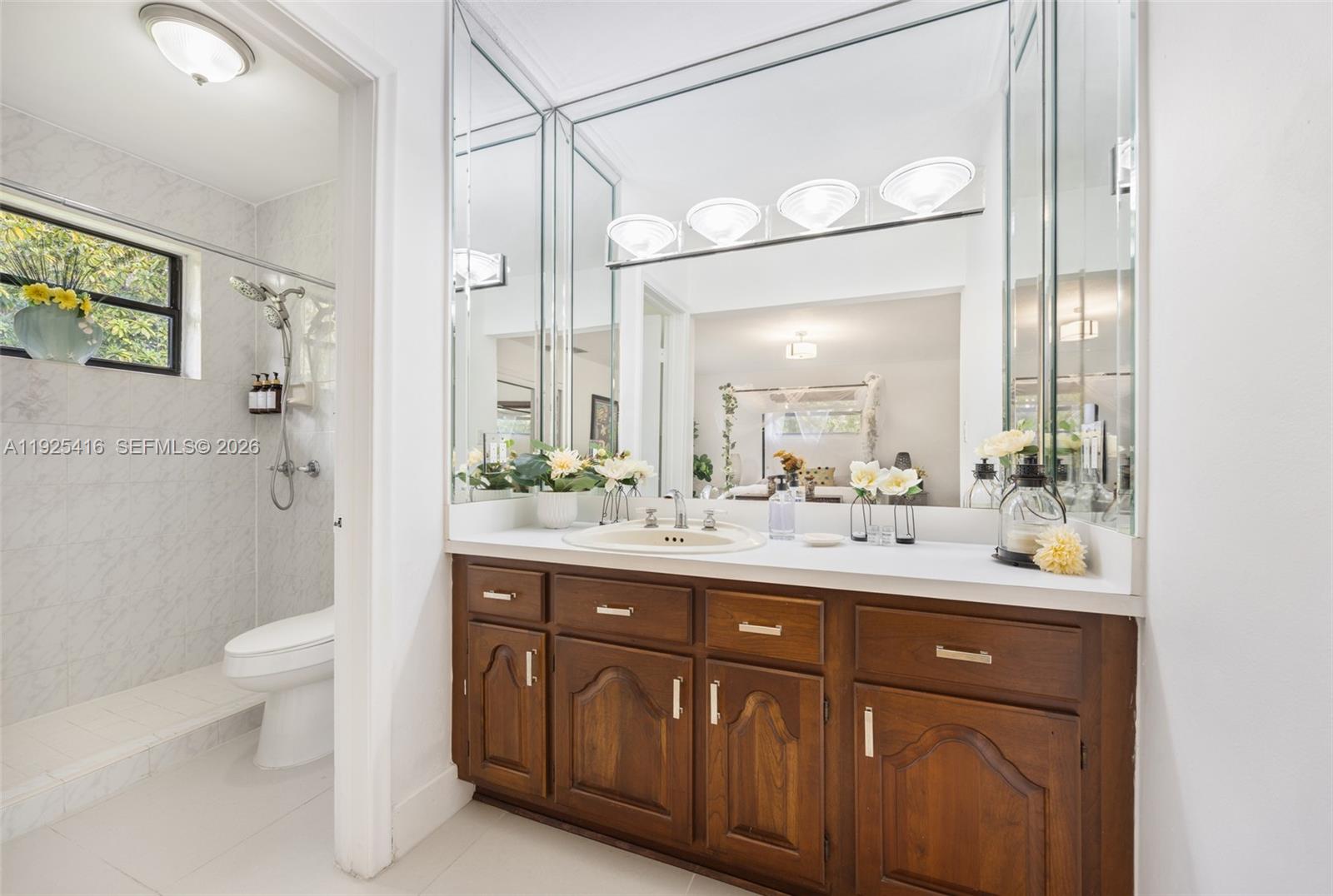 20450 SW 198th Ave Miami, FL 33187