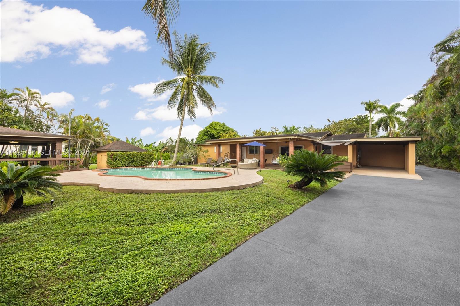 20450 SW 198th Ave Miami, FL 33187