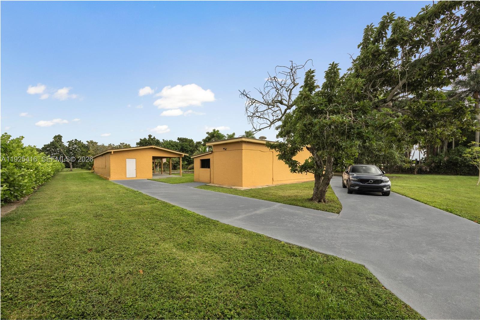 20450 SW 198th Ave Miami, FL 33187