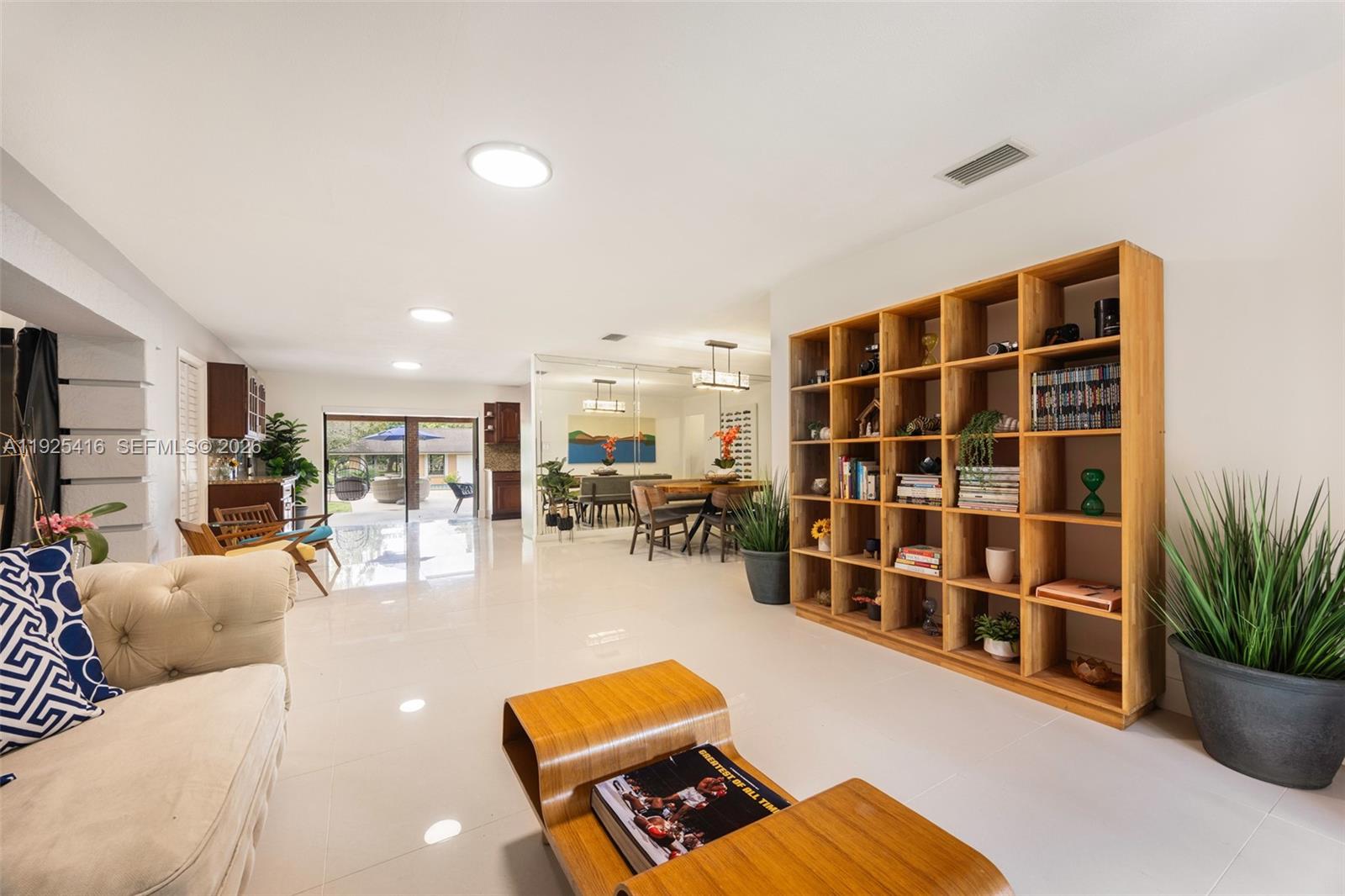 20450 SW 198th Ave Miami, FL 33187