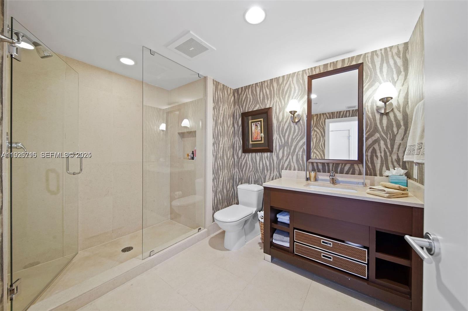 6899 Collins Ave #1801 Miami Beach, FL 33141