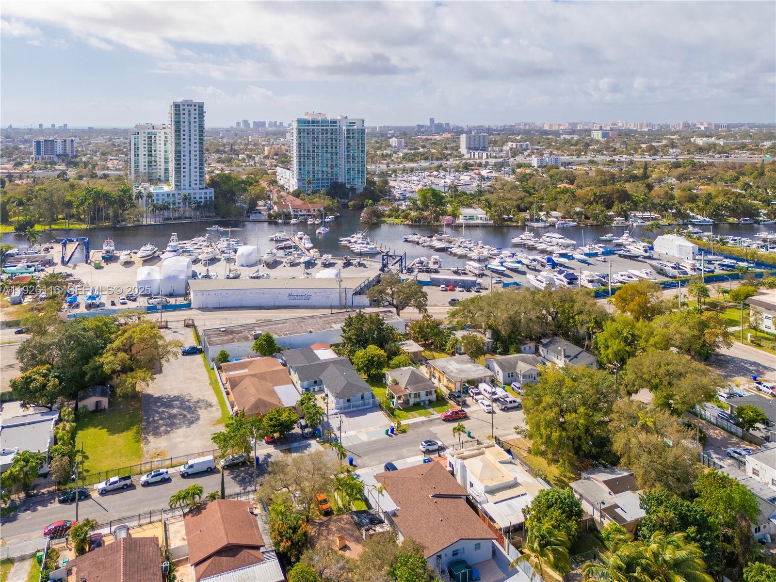 1884 NW 15th St Miami, FL 33125