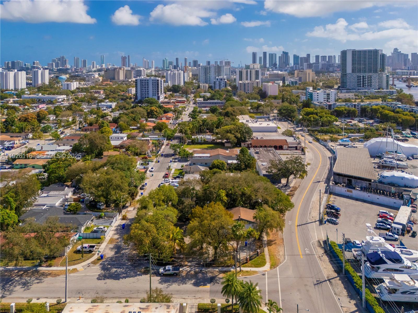 1884 NW 15th St Miami, FL 33125