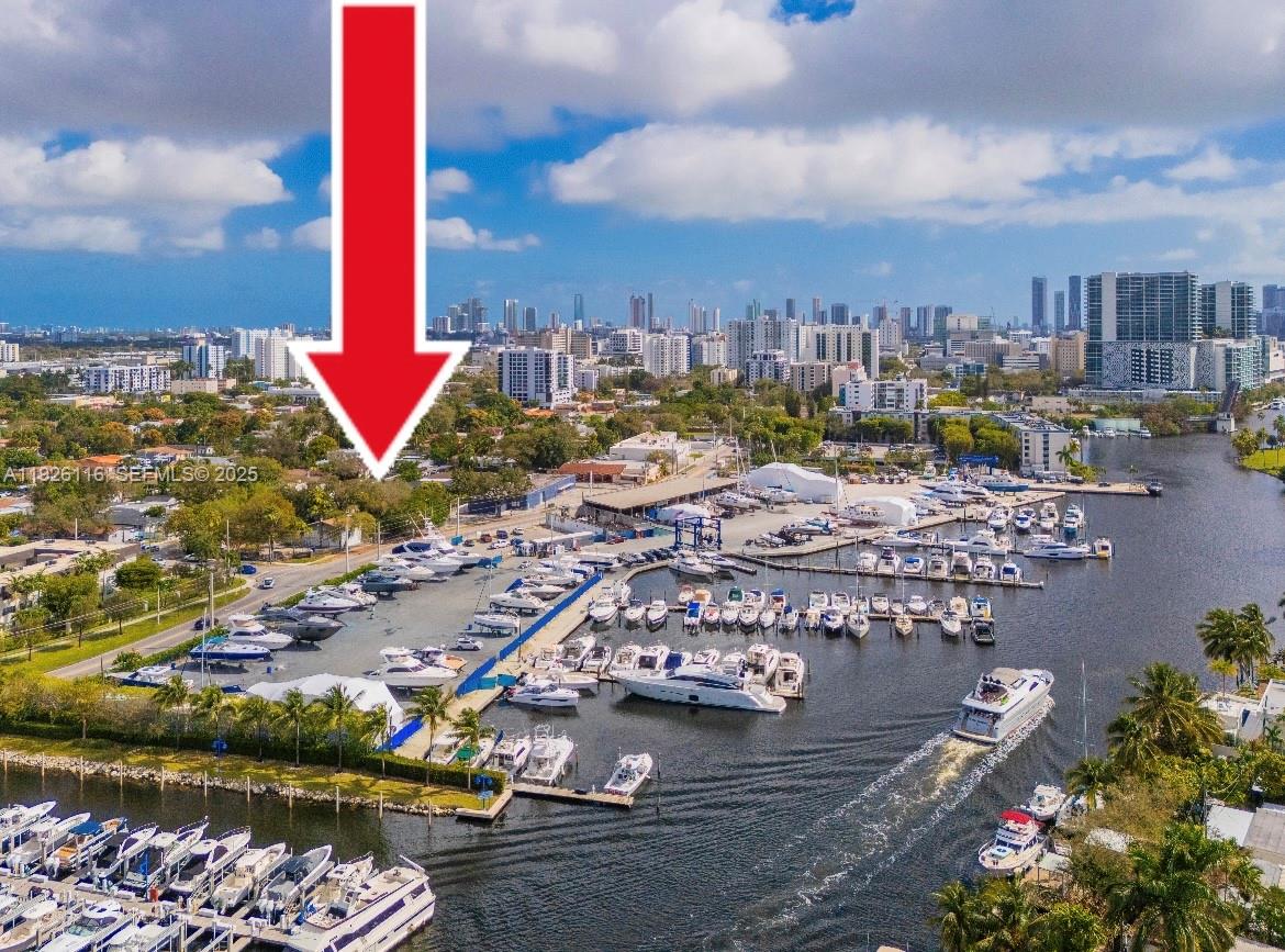 1884 NW 15th St Miami, FL 33125